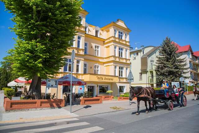 Отели типа «постель и завтрак» Villa Antares I & II Свиноуйсьце-5