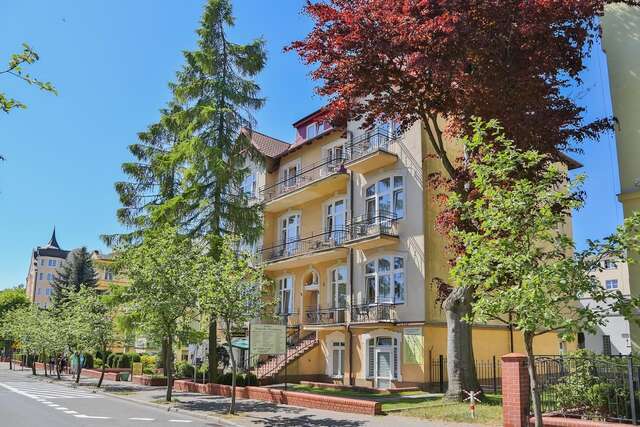 Отели типа «постель и завтрак» Villa Antares I & II Свиноуйсьце-7